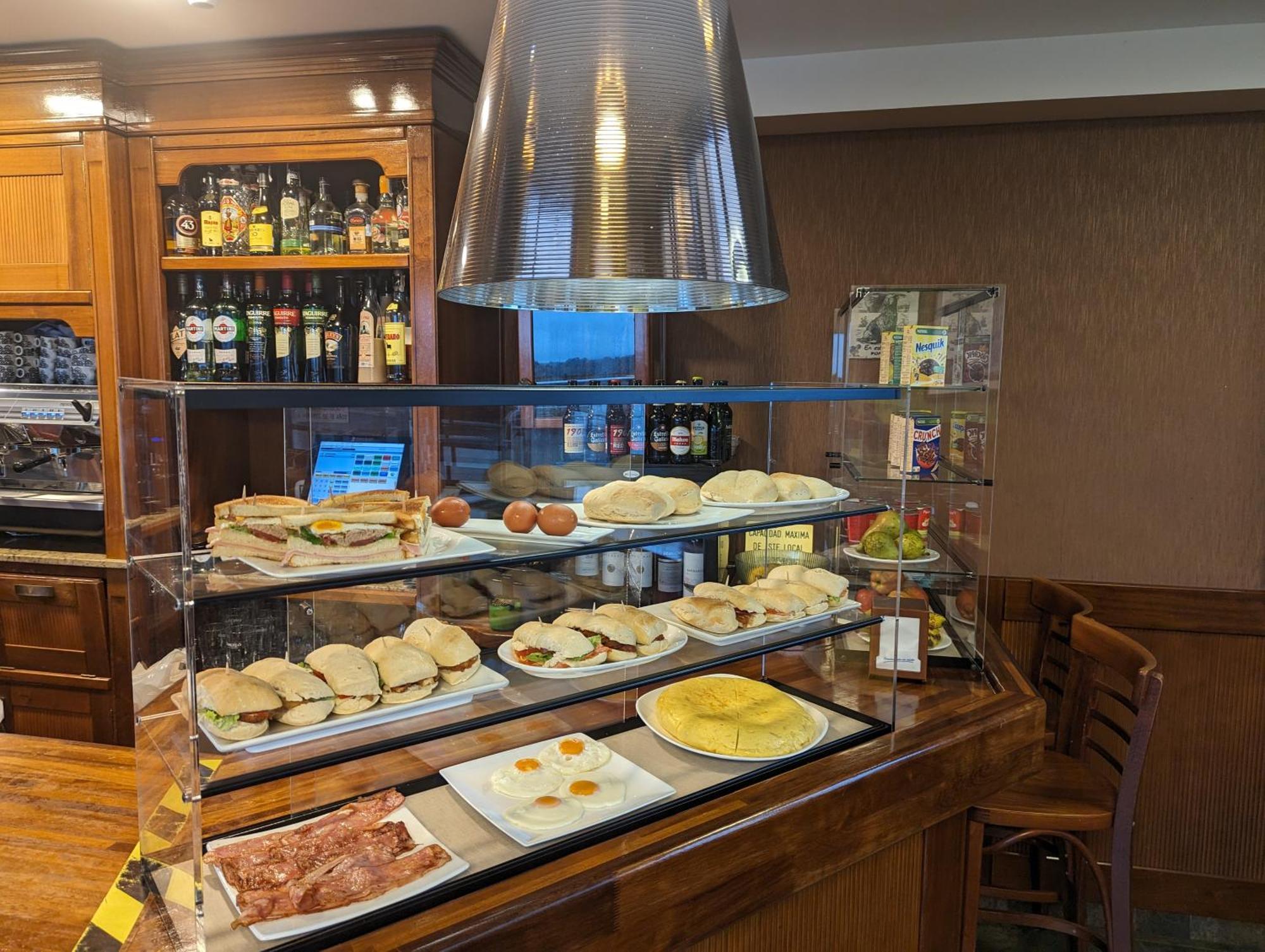 Hotel La Colina à Gijón Extérieur photo
