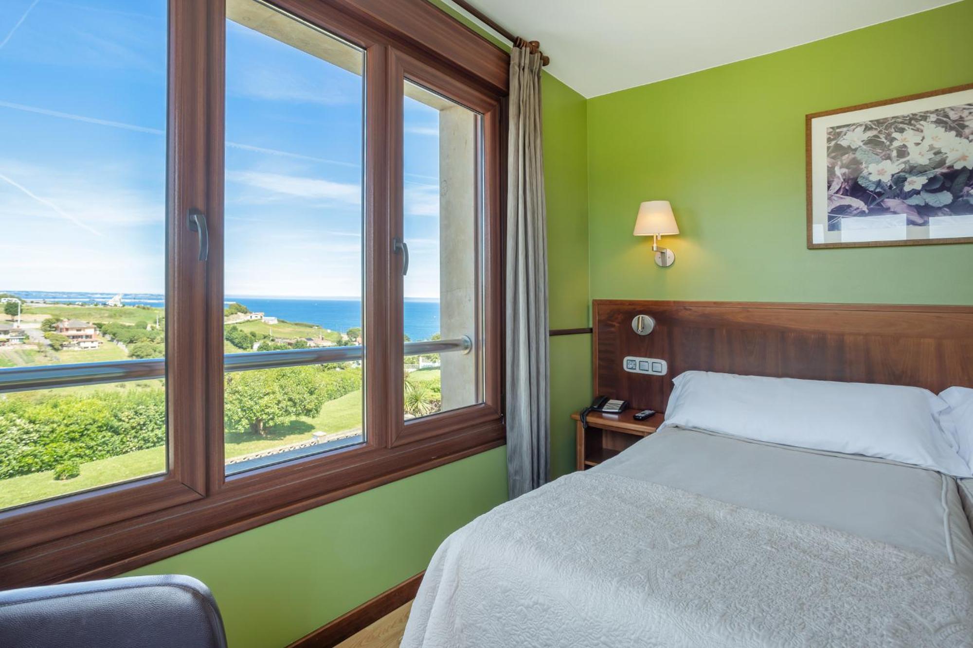 Hotel La Colina à Gijón Extérieur photo