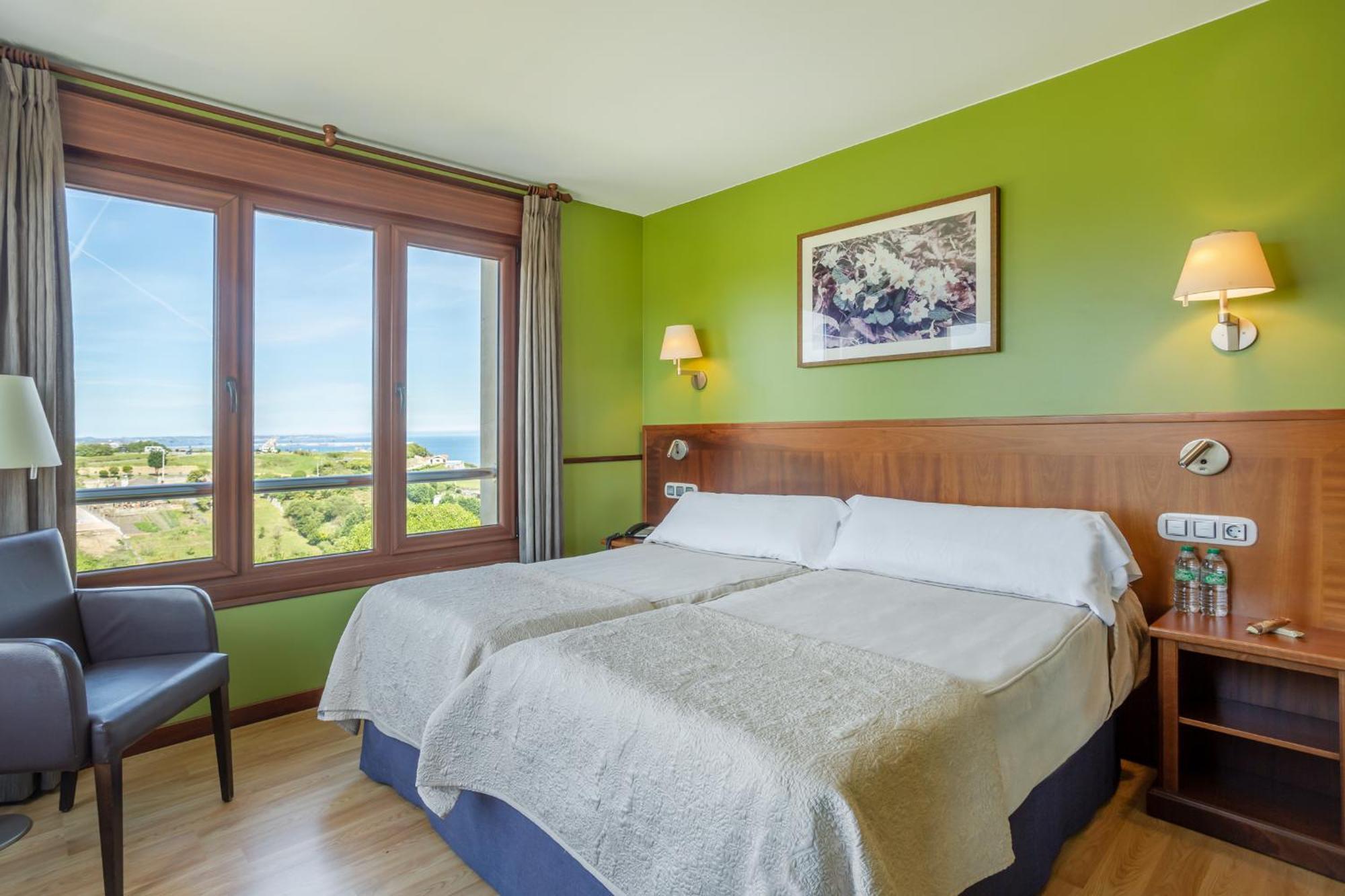 Hotel La Colina à Gijón Extérieur photo