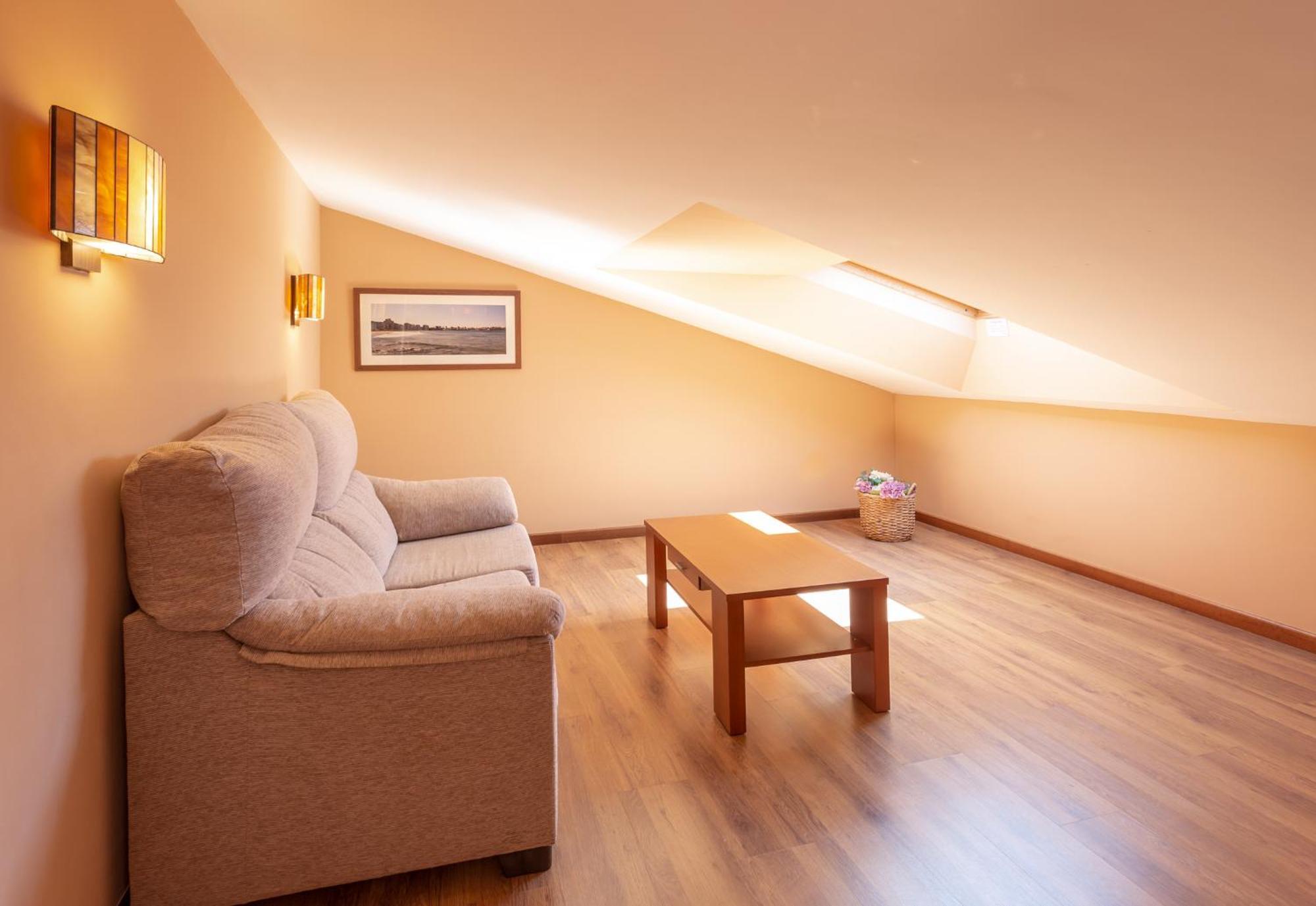 Hotel La Colina à Gijón Extérieur photo