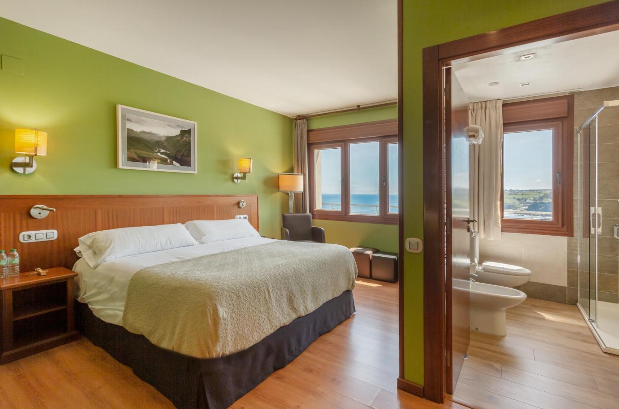 Hotel La Colina à Gijón Extérieur photo