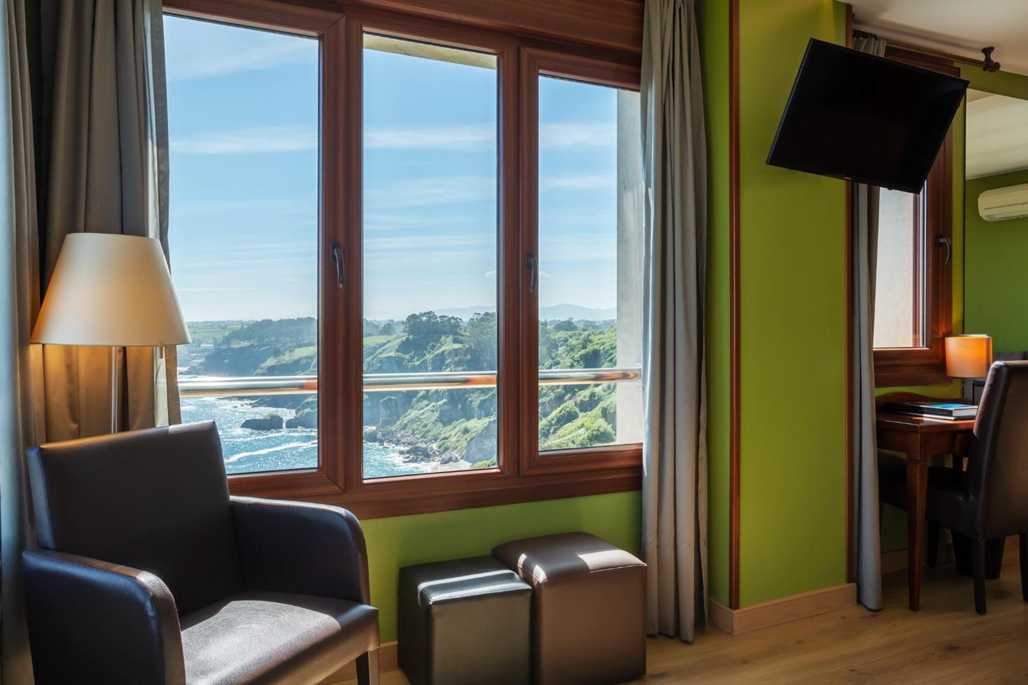 Hotel La Colina à Gijón Extérieur photo